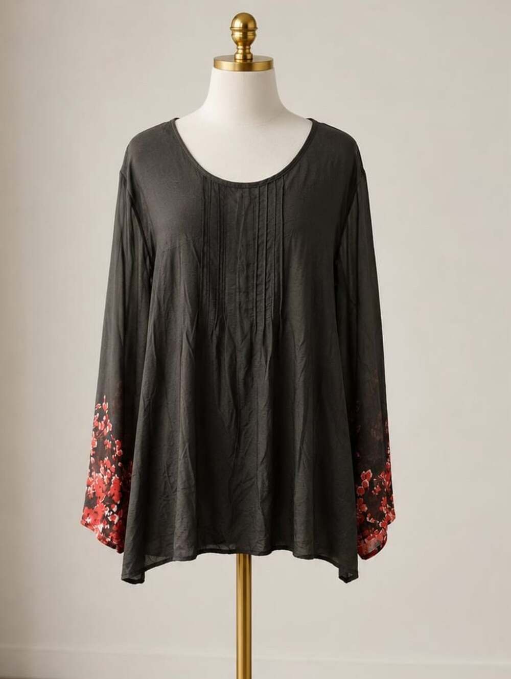 Plus Size 26 4x by BloomChic Floral Long Sleeves Top Blouse